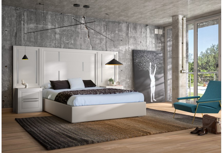 Moderní masivní postel Veneto se širokým členitým čelem a čalouněným rámem na matraci 135/150 / 180cm