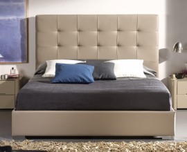 Kožená postel Chesterfield BELEN s prošívaným čelem a úložným prostorem 200 cm