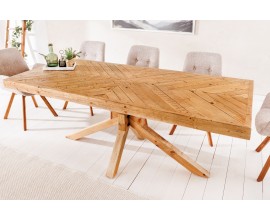 Venkovský obdélníkový jídelní stůl Nina z masivního dřeva ve světle hnědé barvě s parketovým vzorem 160 cm