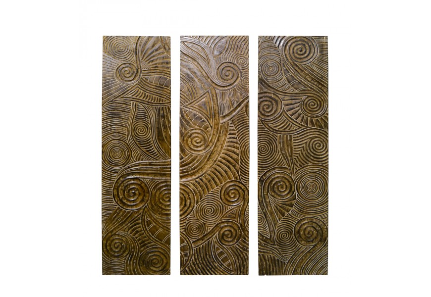 Masivní orientální tmavá hnědá nástěnná dekorace Kiribila ze tří závěsných panelů z teakového dřeva s vyřezávaným zdobením se vzorem spirál