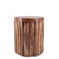 Masivní venkovský příruční stolek Thoron z teakového dřeva se svislým latkovaným designem v přírodní světlé hnědé barvě
