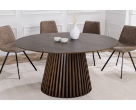 Moderní tmavě hnědý kulatý jídelní stůl Davidson s jednou nohou s lamelovým zdobením 140 cm