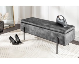 Designová lavice Irvin s moderní lineární siluetou s uzavíratelným úložným prostorem a pěnovým čalouněním se tmavou šedou sametovou potahovou látkou