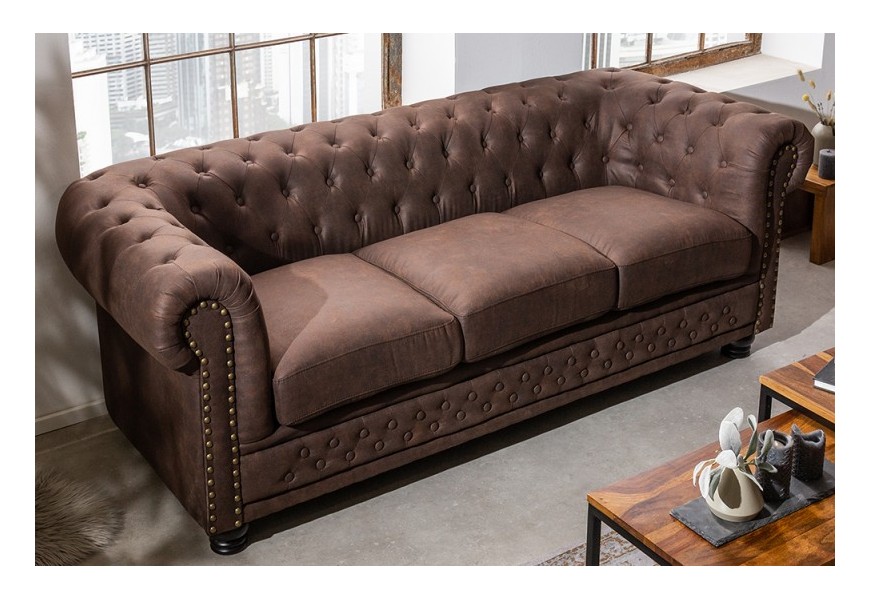 Chesterfield nadčasová hnědá trojsedačka Loungrre s designovým prošíváním 205cm